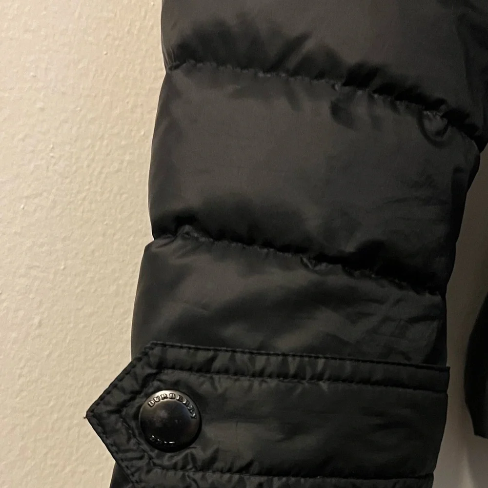 Burberry Black Puffer Jacket with Modern Quilting (SP) - Picture 14 of 14